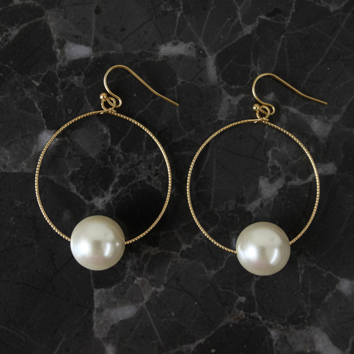Pearl Circle Dangle Earring