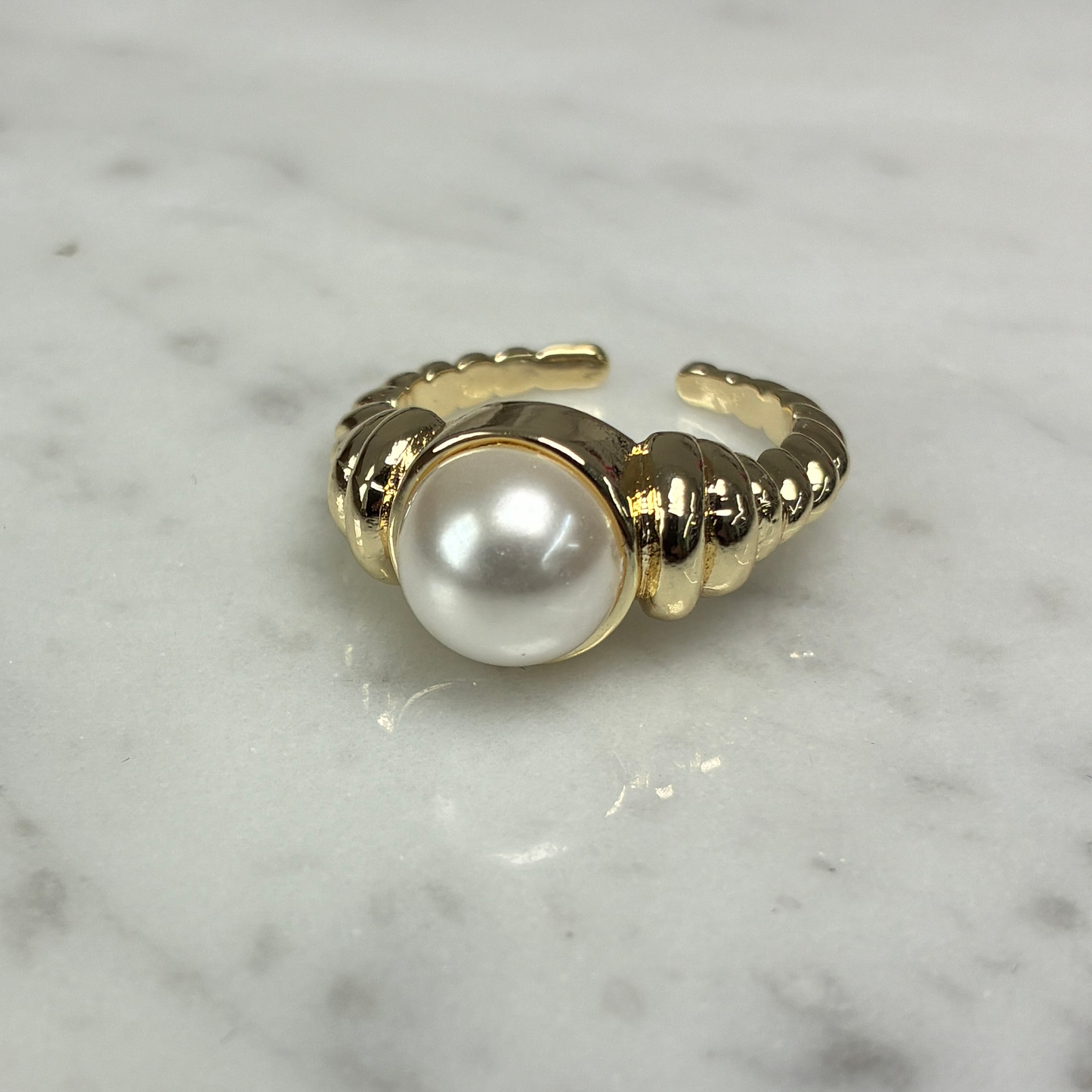 Gold Pearl Swirl Ring One Size