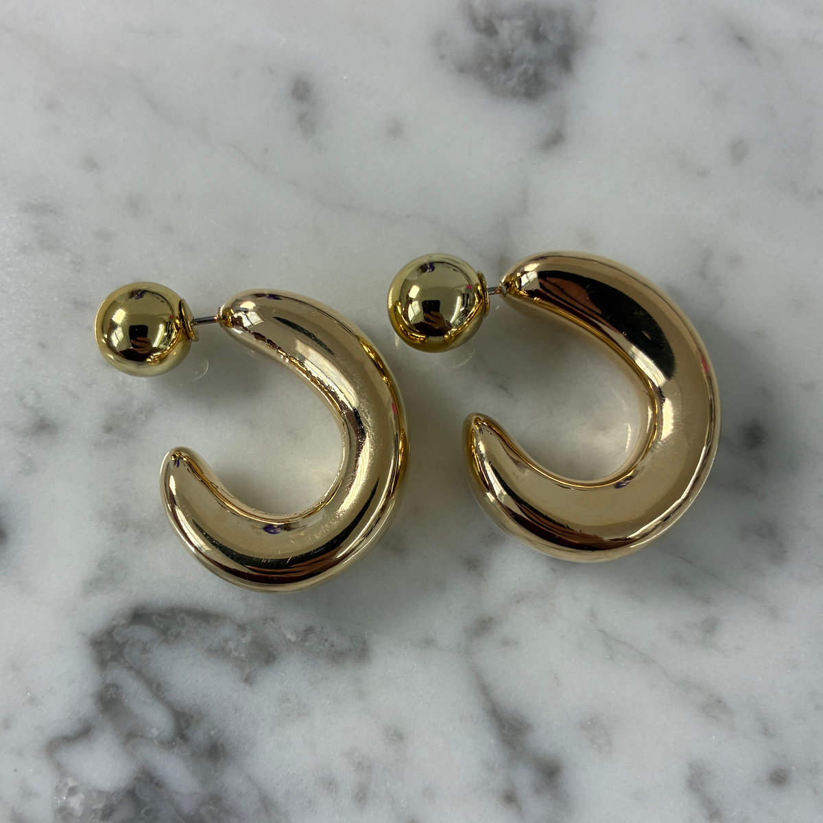 Hoop Ball Clutch Earring