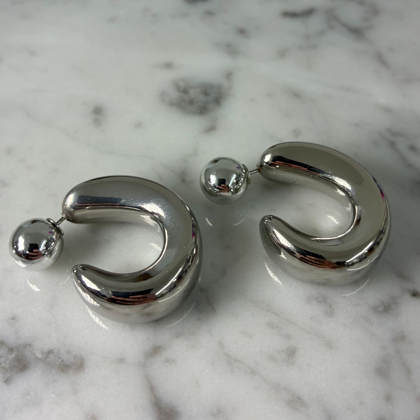 Hoop Ball Clutch Earring