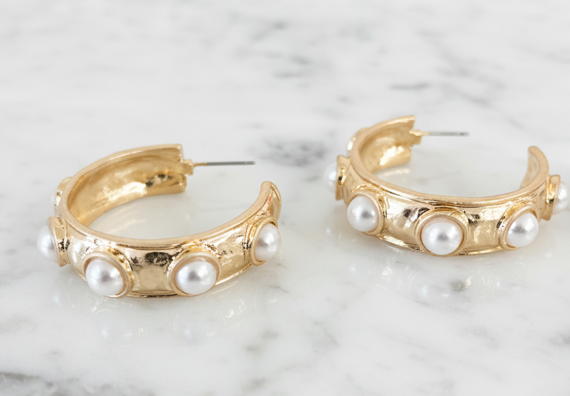 Gold Hoop Earring w/Round Stones