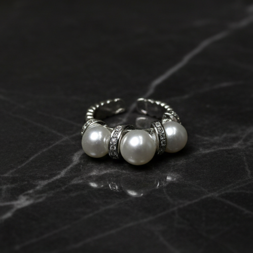 Three Pearl Silver Ring - One Size