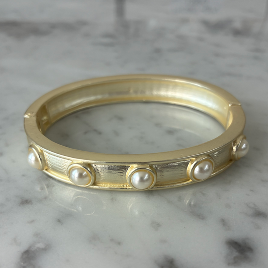 Matte Gold w/ Pearls Bangle