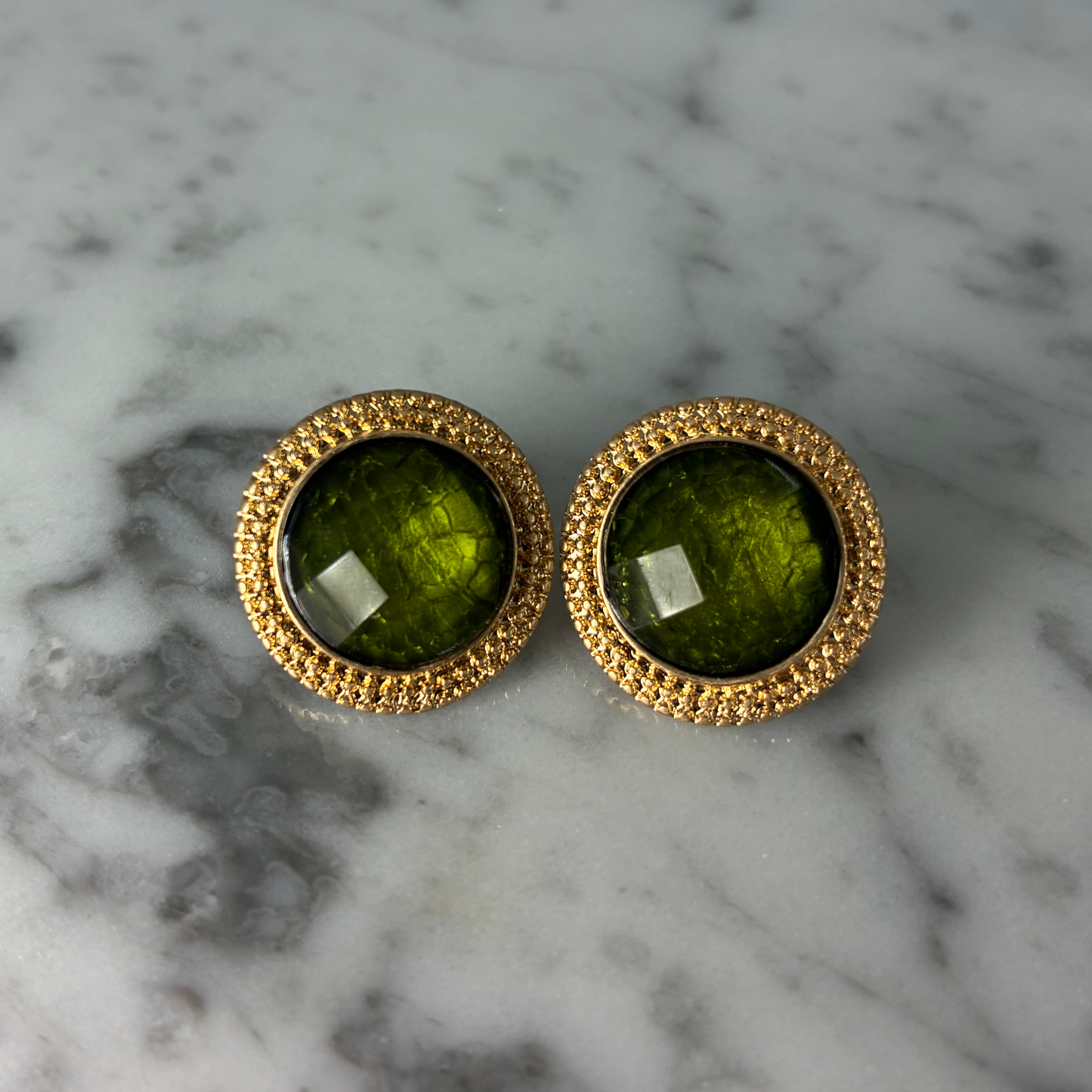 Button Stone Earring