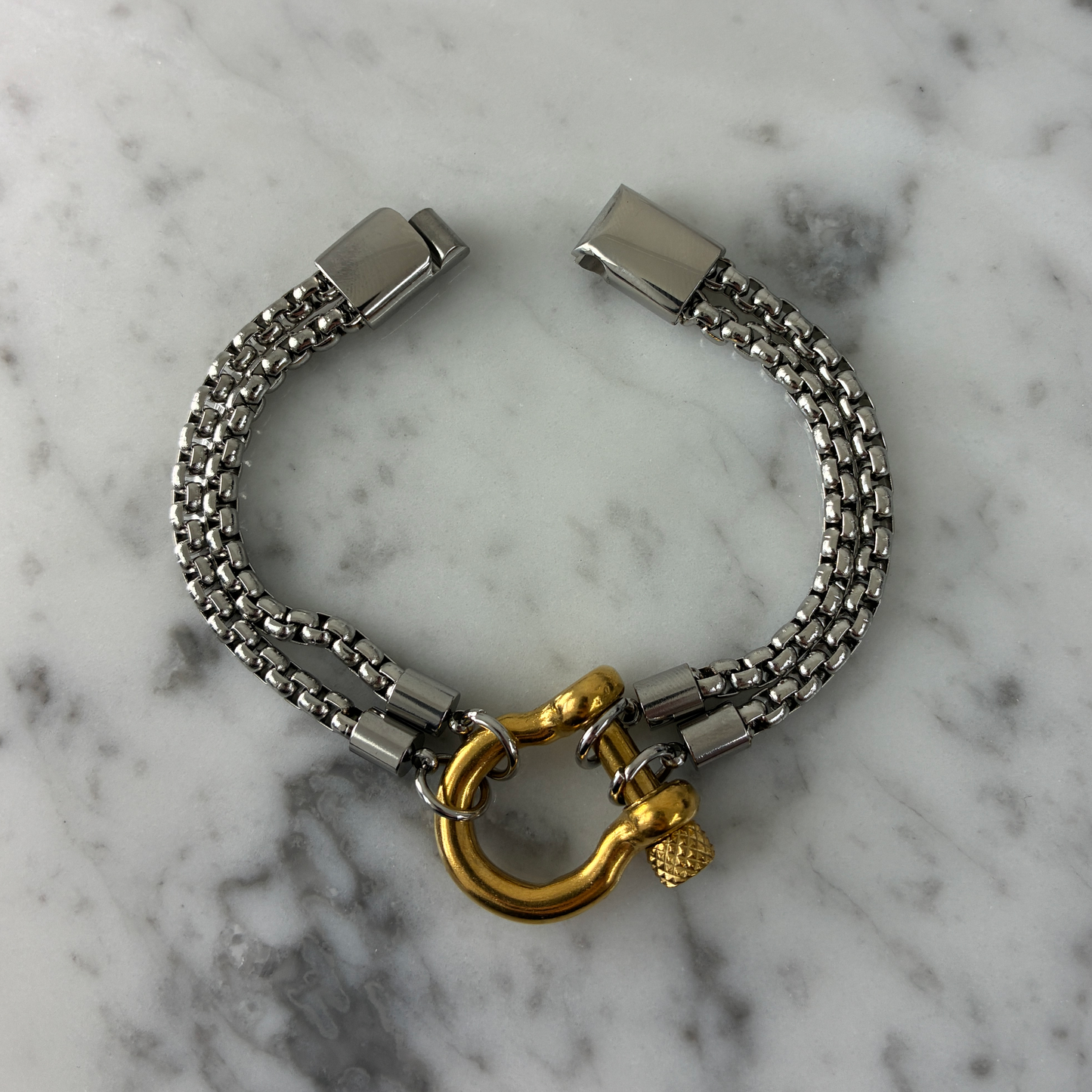 Double Box Chain w/ Horseshoe Clasp Bracelets
