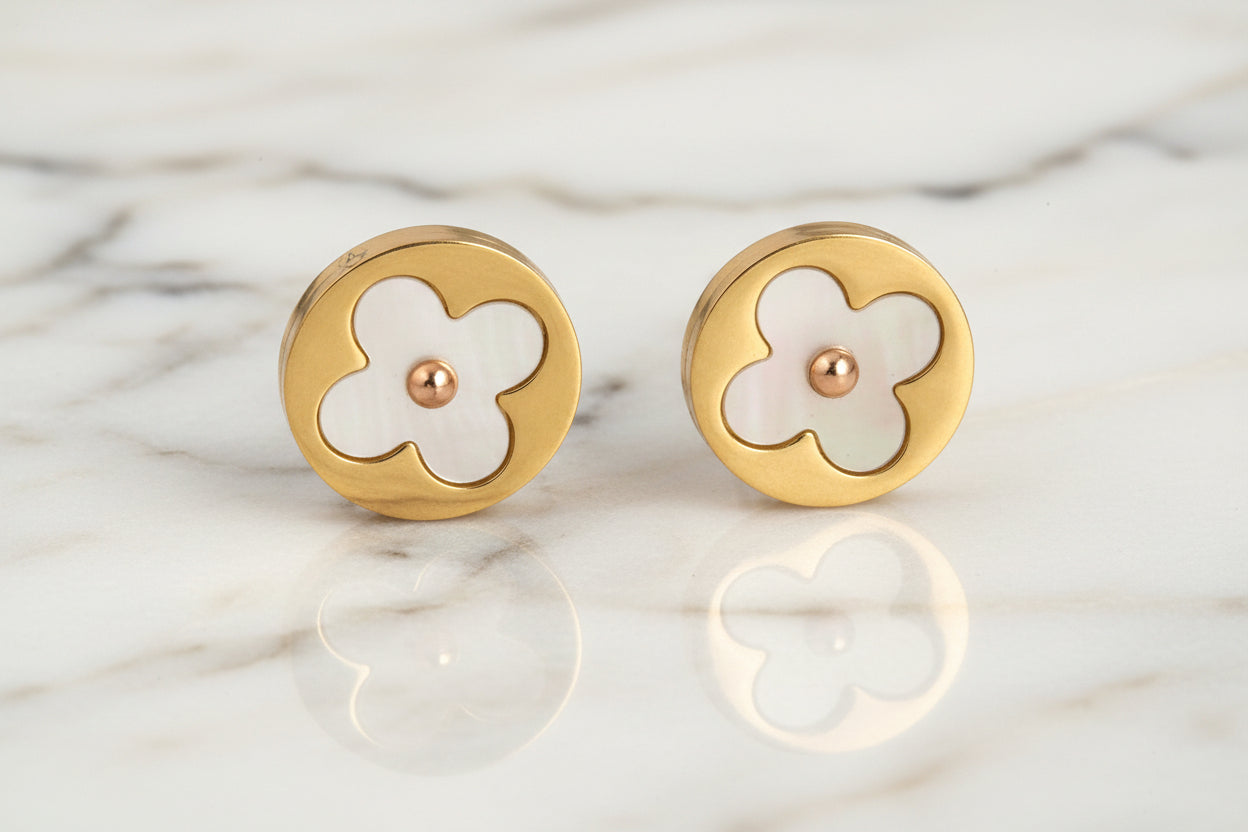 SSteel Gold Post Earring w/ MOP Clover