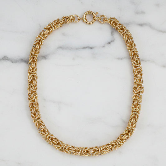Lorena Swirly Gold Chain Necklace, 17-inch length, featuring a delicate, intricate design, perfect for stylish accessorizing.