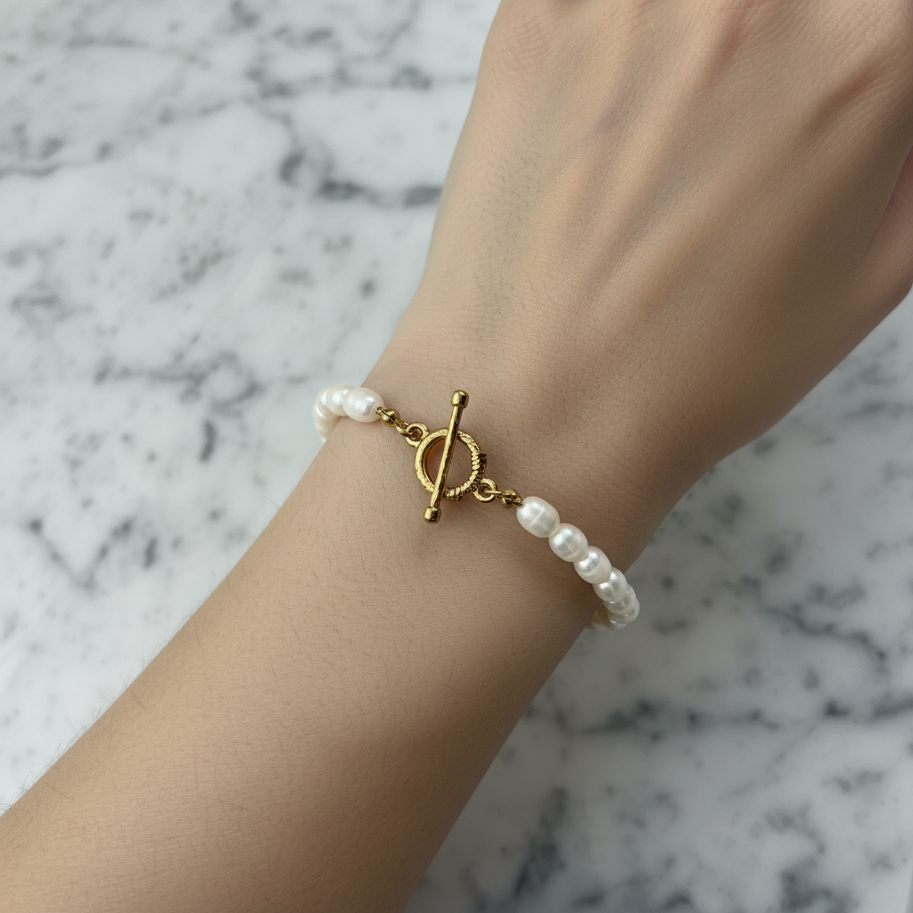 Freshwater Pearl Bracelet w/Gold Toggle