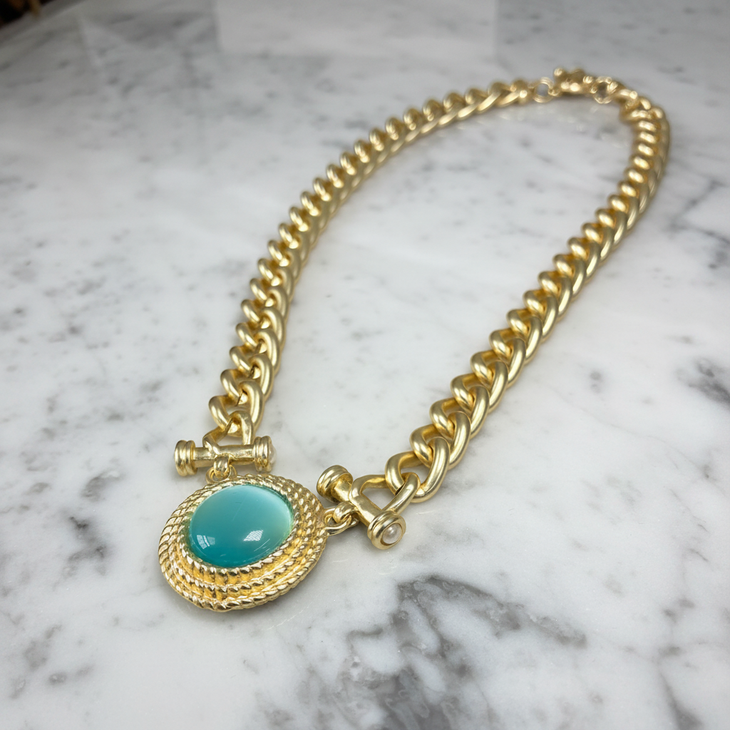 Chunky Necklace Blue Pendant