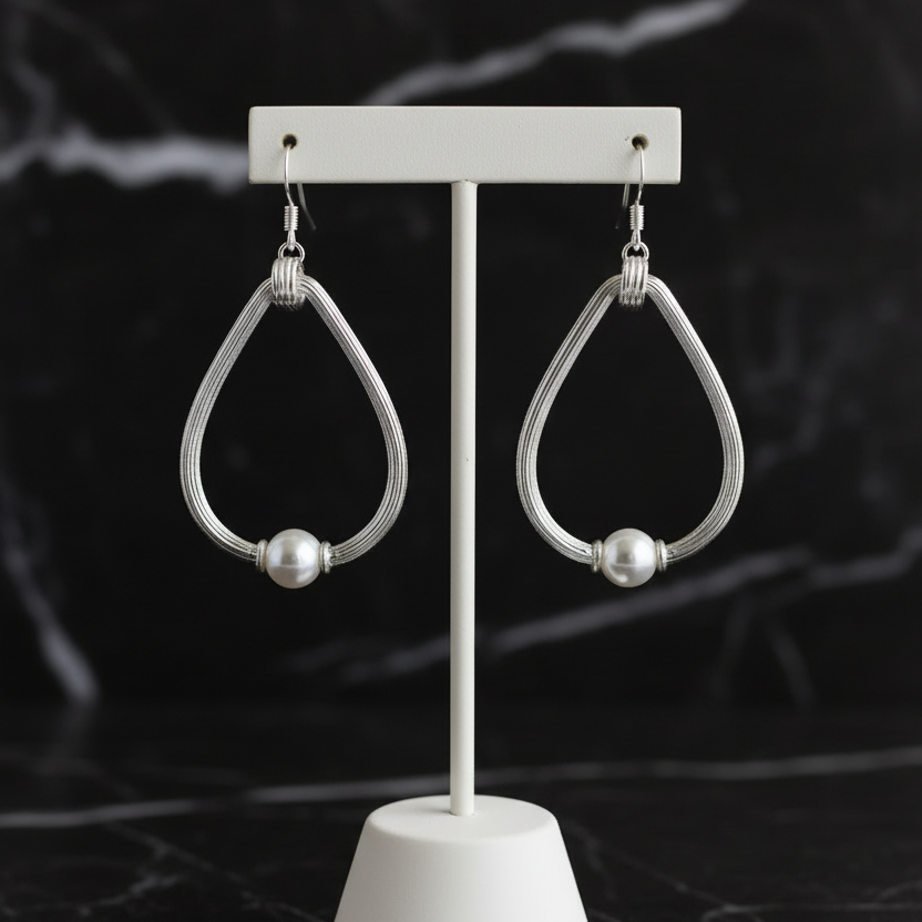 Teardrop Pearl Earring