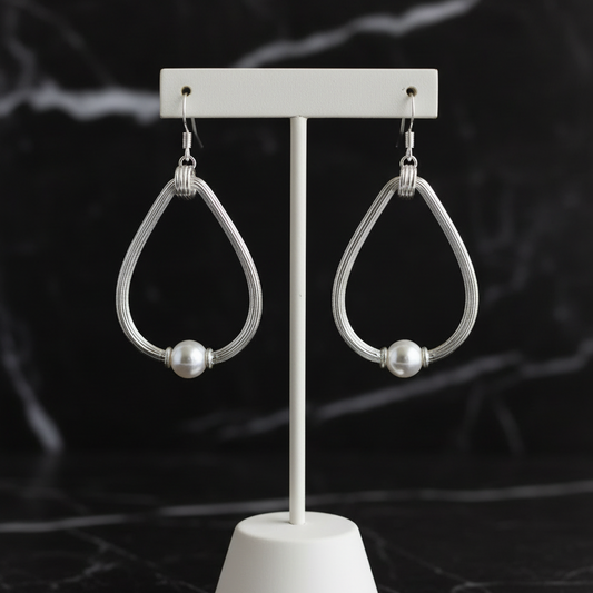 Teardrop Pearl Earring